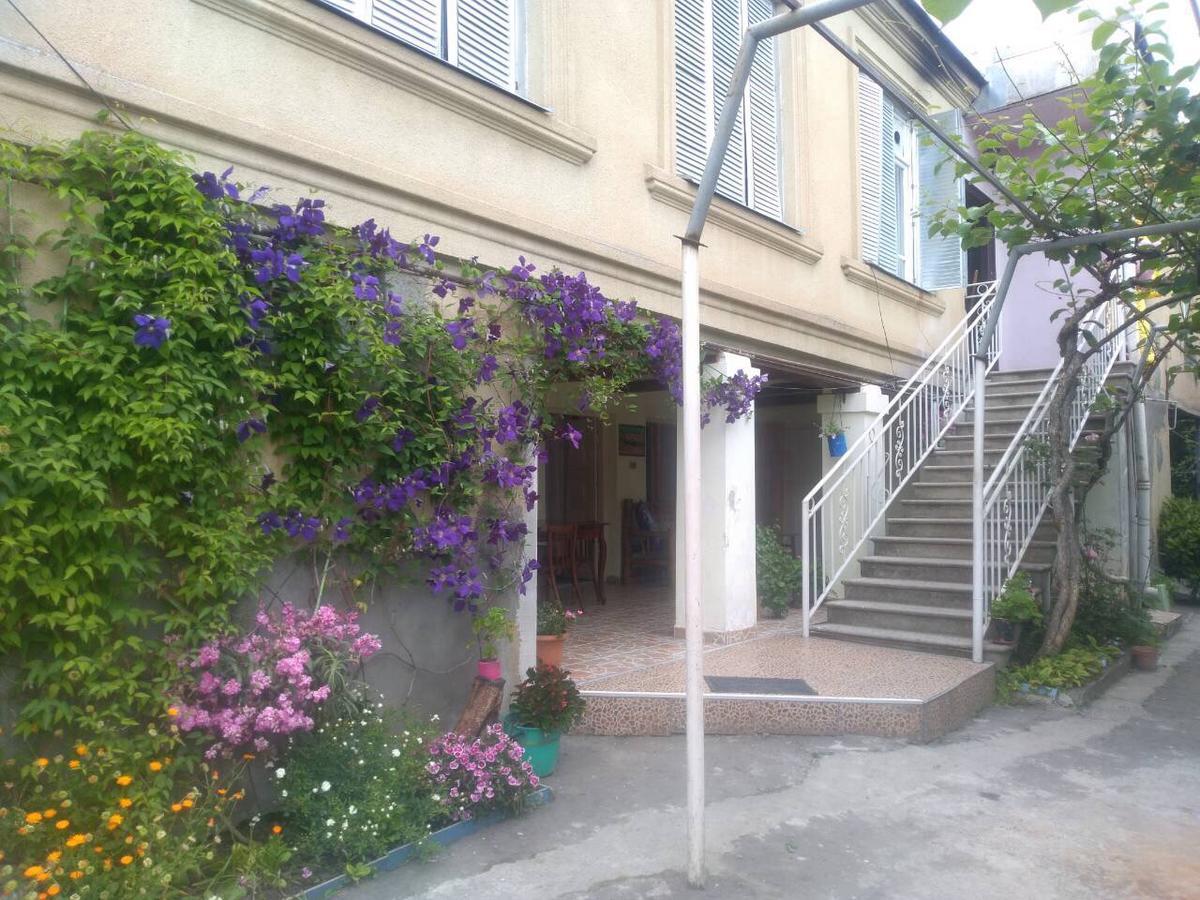 Guesthouse Aisi In Lagodechi Exteriör bild